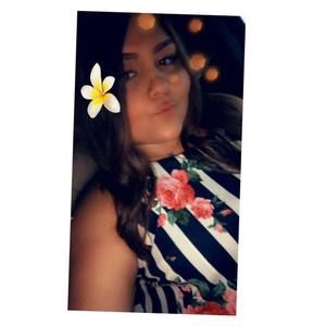 Meet your Posher, Paola